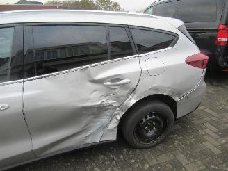 Ford Focus 1.5D EcoBlue AUT. (Lichte Vracht) TiTanium  Climat Navi Camera StoelVerwarming...... picture 6