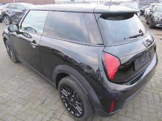 škoda osobní automobily Mini Cooper Cooper C 1.5 Aut. 7.817km!! Climatronic HalfLeer Navi Camera Panorama-D Head-Up Stoel/Stuur-Verwarming... 2024/12