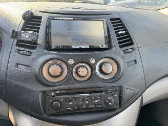 Mitsubishi Grandis 2.4 -16v Intense 7 persoons picture 9