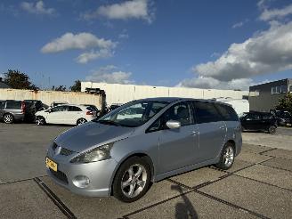 Unfallwagen Mitsubishi Grandis 2.4 -16v Intense 7 persoons 2006/10