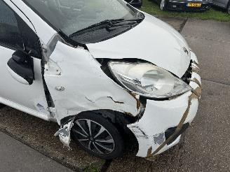 Peugeot 107 1.0 Blue Lease picture 14