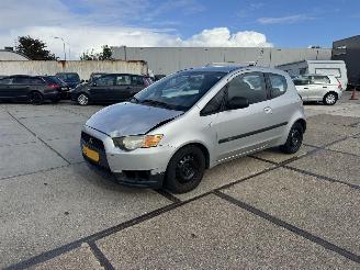 skadebil auto Mitsubishi Colt 1.1 Edition One 2010/6