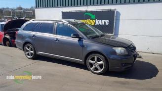 Vrakbiler auto Toyota Avensis Avensis Wagon (T25/B1E), Combi, 2003 / 2008 2.2 D-4D 16V D-CAT 2008/2
