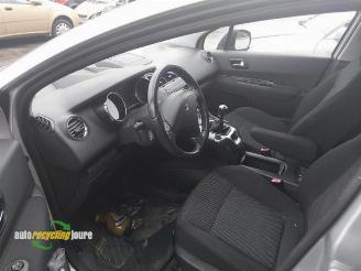 Peugeot 5008 5008 I (0A/0E), MPV, 2009 / 2017 1.6 THP 16V picture 17