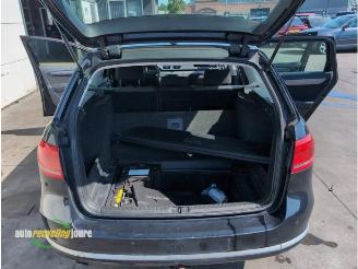 Volkswagen Passat Passat Variant (365) onderdelen (kleur: LC9X) donorauto picture 19