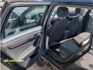 Volkswagen Passat Passat Variant (365) onderdelen (kleur: LC9X) donorauto picture 17