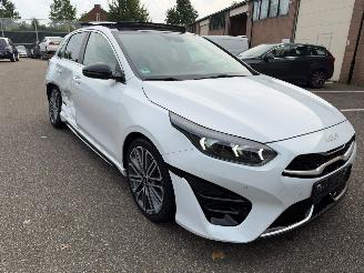 skadebil auto Kia Ceed GT Line 160pk PANO Automaat LED 2023/5