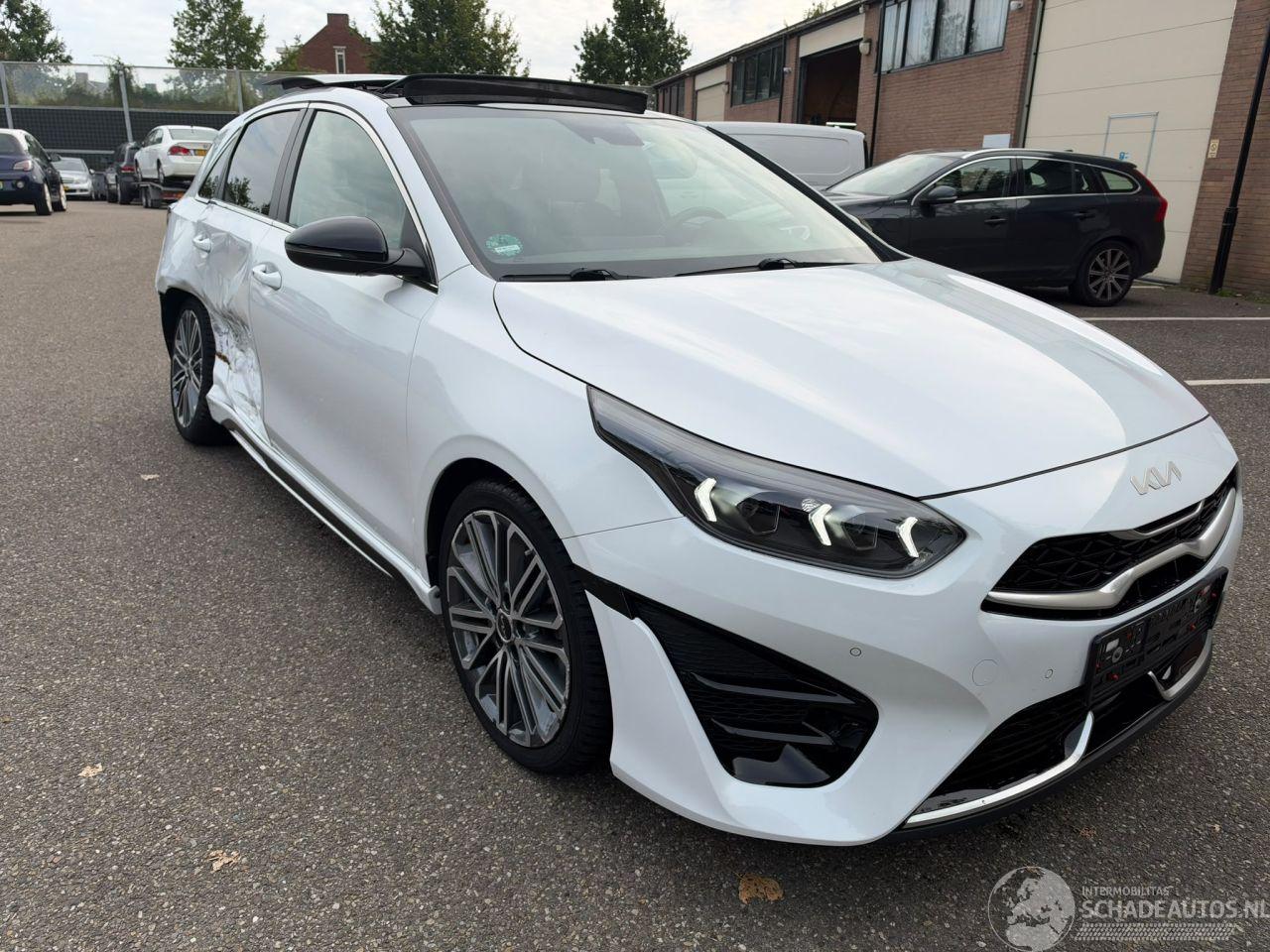 Kia Ceed GT Line 160pk PANO Automaat LED