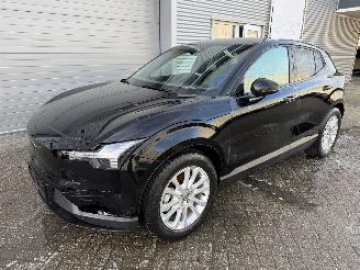 damaged passenger cars Volvo EX30 EX30 Single Motor Extended Range 2025/4