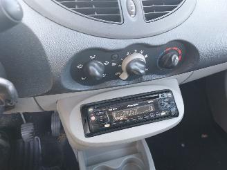 Renault Twingo 1.2 benzine + Apk picture 8