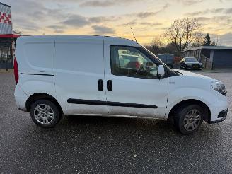 skadebil bedrijf Fiat Doblo 1.3 MJ Cargo 2015/1