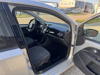 Volkswagen Up! 1.0 44Kw Airco Navi picture 20