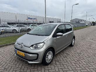 skadebil auto Volkswagen Up! 1.0 44Kw AIRCO 2013/1