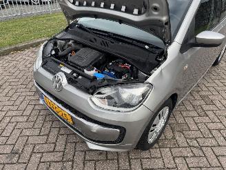 Volkswagen Up! 1.0 44Kw AIRCO picture 10