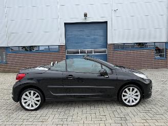 krockskadad bil auto Peugeot 207 CC 1.6 VTi 88kw 2010/6