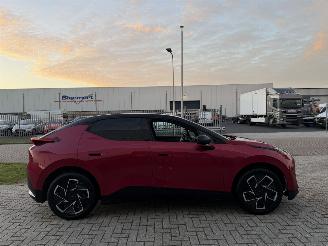 Voiture accidenté Lynk & Co  02 More 66kWh   200kW 2025/8