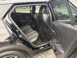 Peugeot e-2008 EV GT 50 kWh picture 20