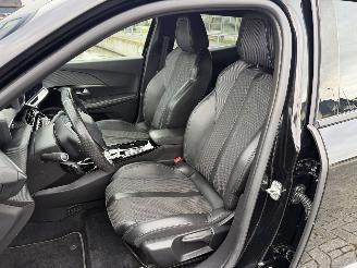 Peugeot e-2008 EV GT 50 kWh picture 13