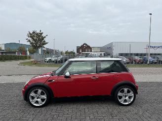 Mini Cooper 1.6 85Kw AIRCO picture 2