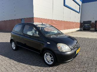Avarii autoturisme Toyota Yaris 1.3 16 VVT-i Luna 2000/7