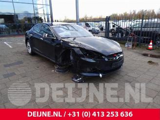 Autoverwertung Tesla Model S Model S, Liftback, 2012 75D 2018/12