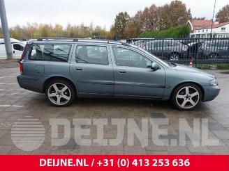 Volvo V-70 V70 (SW), Combi, 1999 / 2008 2.4 20V 170 picture 8