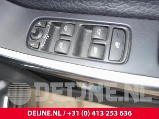 Volvo V-60 V60 I (FW/GW), Combi, 2010 / 2018 2.0 D3 20V picture 28