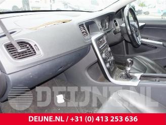 Volvo V-60 V60 I (FW/GW), Combi, 2010 / 2018 2.0 D3 20V picture 19