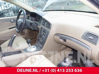 Volvo S-60 S60 I (RS/HV), Sedan, 2000 / 2010 2.4 20V 140 picture 34