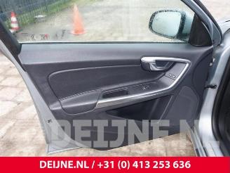 Volvo V-60 V60 I (FW/GW), Combi, 2010 / 2018 2.4 D6 20V Plug-in Hybrid AWD picture 17