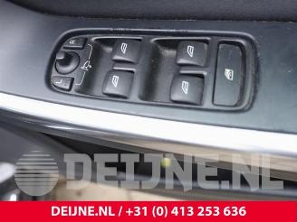 Volvo V-60 V60 I (FW/GW), Combi, 2010 / 2018 1.6 T3 16V picture 30