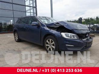 Uttjänta bilar auto Volvo V-60 V60 I (FW/GW), Combi, 2010 / 2018 2.0 D3 20V 2014/9