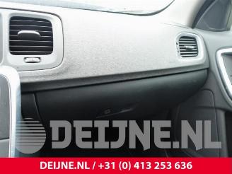 Volvo V-60 V60 I (FW/GW), Combi, 2010 / 2018 2.0 D3 20V picture 32