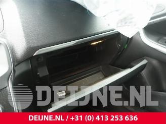 Volvo V-40 V40 (MV), Hatchback 5-drs, 2012 / 2019 2.0 D2 16V picture 31