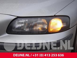 Volvo V-70 V70 (SW), Combi, 1999 / 2008 2.4 20V 170 picture 10