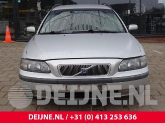 Volvo V-70 V70 (SW), Combi, 1999 / 2008 2.4 20V 170 picture 2