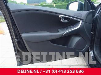 Volvo V-40 V40 (MV), Hatchback 5-drs, 2012 / 2019 1.6 D2 picture 17