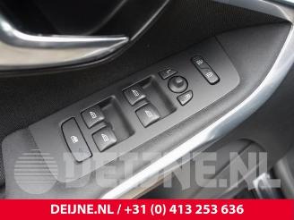 Volvo V-40 V40 (MV), Hatchback 5-drs, 2012 / 2019 1.6 D2 picture 18