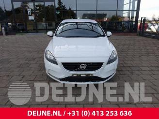 Volvo V-40 V40 (MV), Hatchback 5-drs, 2012 / 2019 1.6 D 16V picture 2