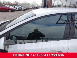 Volvo V-40 V40 (MV), Hatchback 5-drs, 2012 / 2019 1.6 D2 picture 13