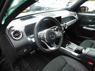 Mercedes EQB 300 4Matic AMG Line picture 17