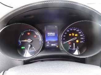 Toyota CH-R Hybrid Lounge picture 16