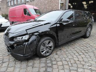 krockskadad bil auto Peugeot 408 Allure 2024/11