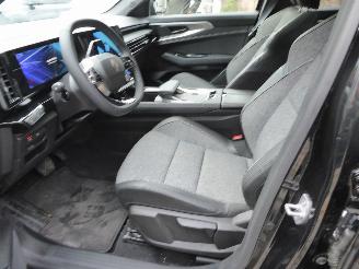 Renault  Rafale 200 E-Tech Full Hybrid Techno picture 9
