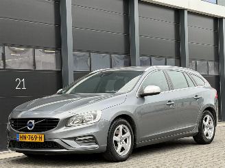 voitures voitures particulières Volvo V-60 2.0 D3 R-Design Navi Clima PDC EURO-6 2015/12