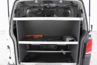 Volkswagen Transporter T6 Kombi picture 20