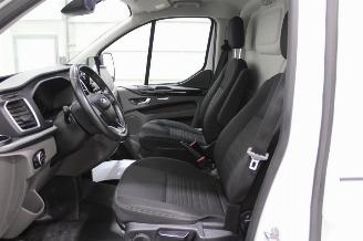 Ford Transit  picture 11