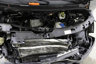 Volkswagen Transporter T6 picture 16