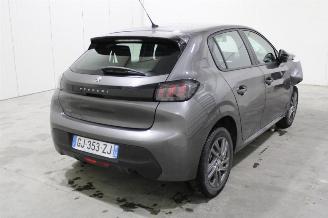 Peugeot 208  picture 3