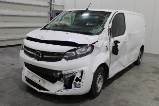 Autoverwertung Opel Vivaro  2022/5